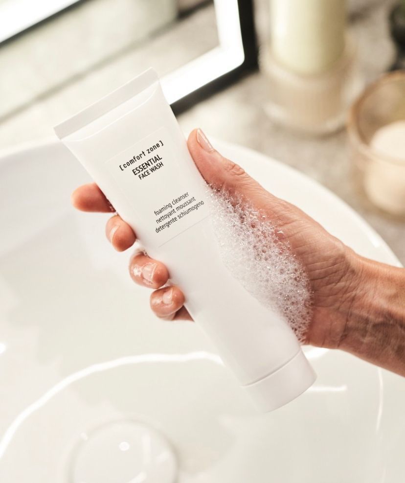 Пінка для вмивання Essential Face Wash Comfort Zone, 150мл