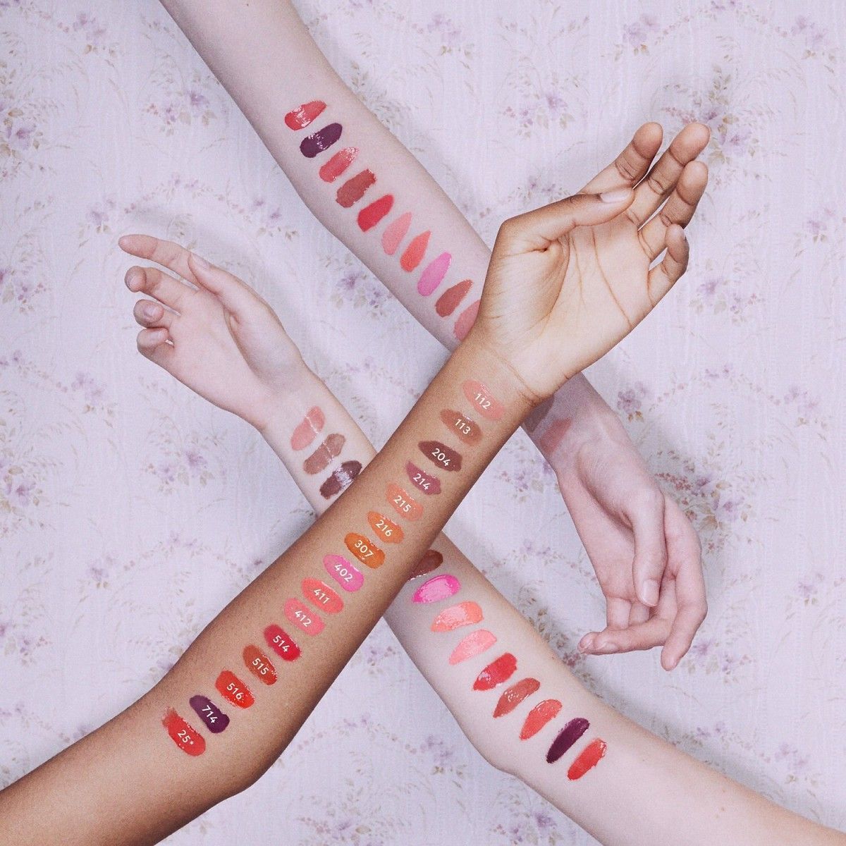 Помада для губ Gucci Beauty​ Rouge De Beaut&eacute; Brillant - 112 Sally soft Honey