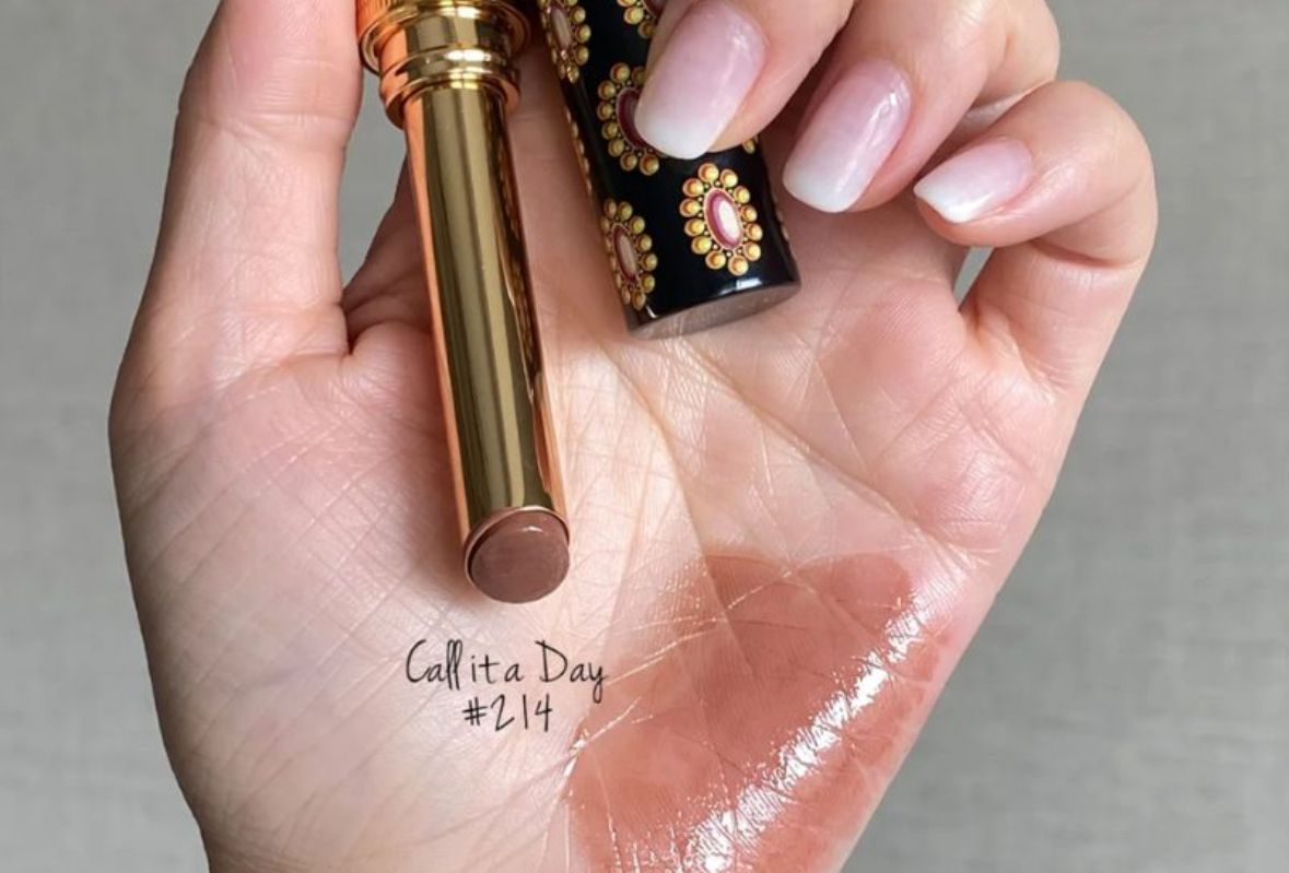 Помада для губ Gucci Beauty​ Rouge De Beaut&eacute; Brillant, 214 Call It a Day