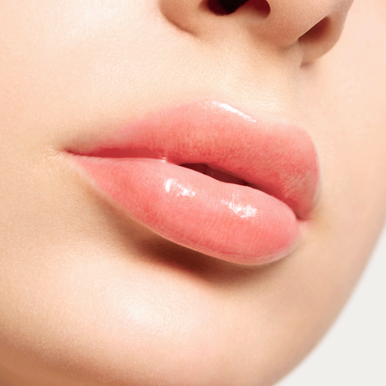 Зволожуючий блиск для губ Total Lip Gloss, 4.5ml