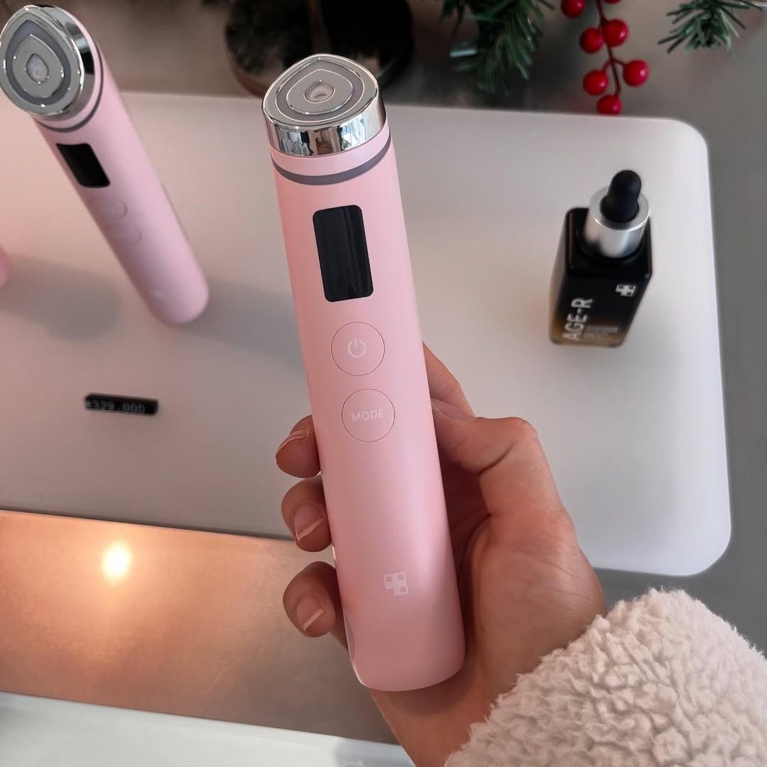 Пристрій для домашнього догляду за шкірою 6 в 1 MEDICUBE AGE-R Booster Pro, Pink