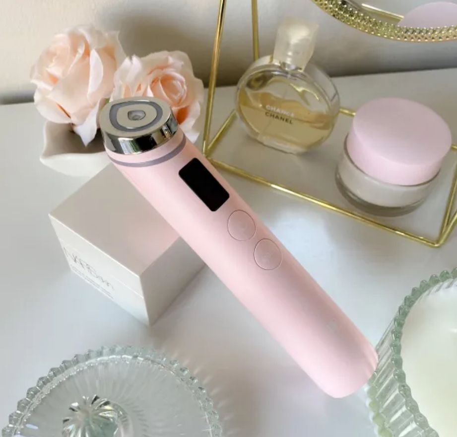 Пристрій для домашнього догляду за шкірою 6 в 1 MEDICUBE AGE-R Booster Pro, Pink
