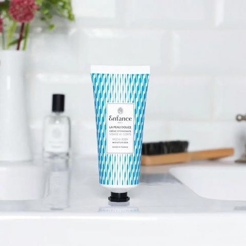Крем для увлажнения детской кожи La Peau Douce cr&egrave;me hydratante Corps & Visage ENFANCE PARIS