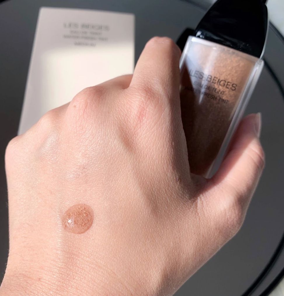 Тональный флюид-тинт для лица Chanel Les Beiges Eau De Teint, Light