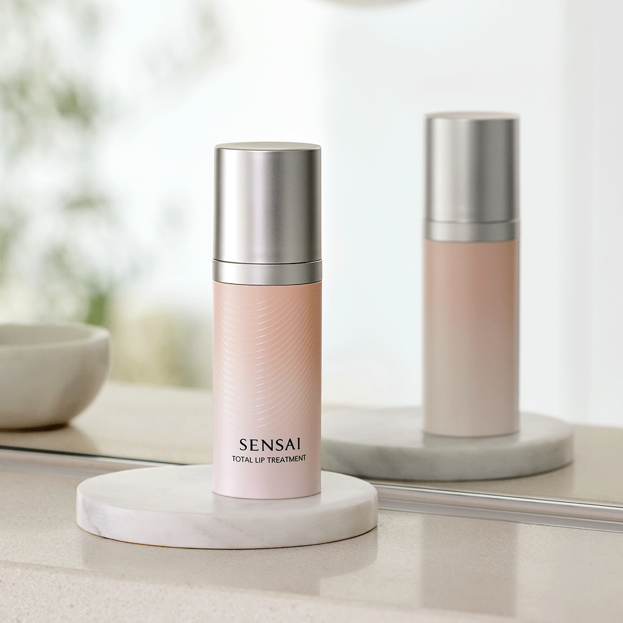 Эффективный уход для губ Total Lip Treatment Sensai, 15мл