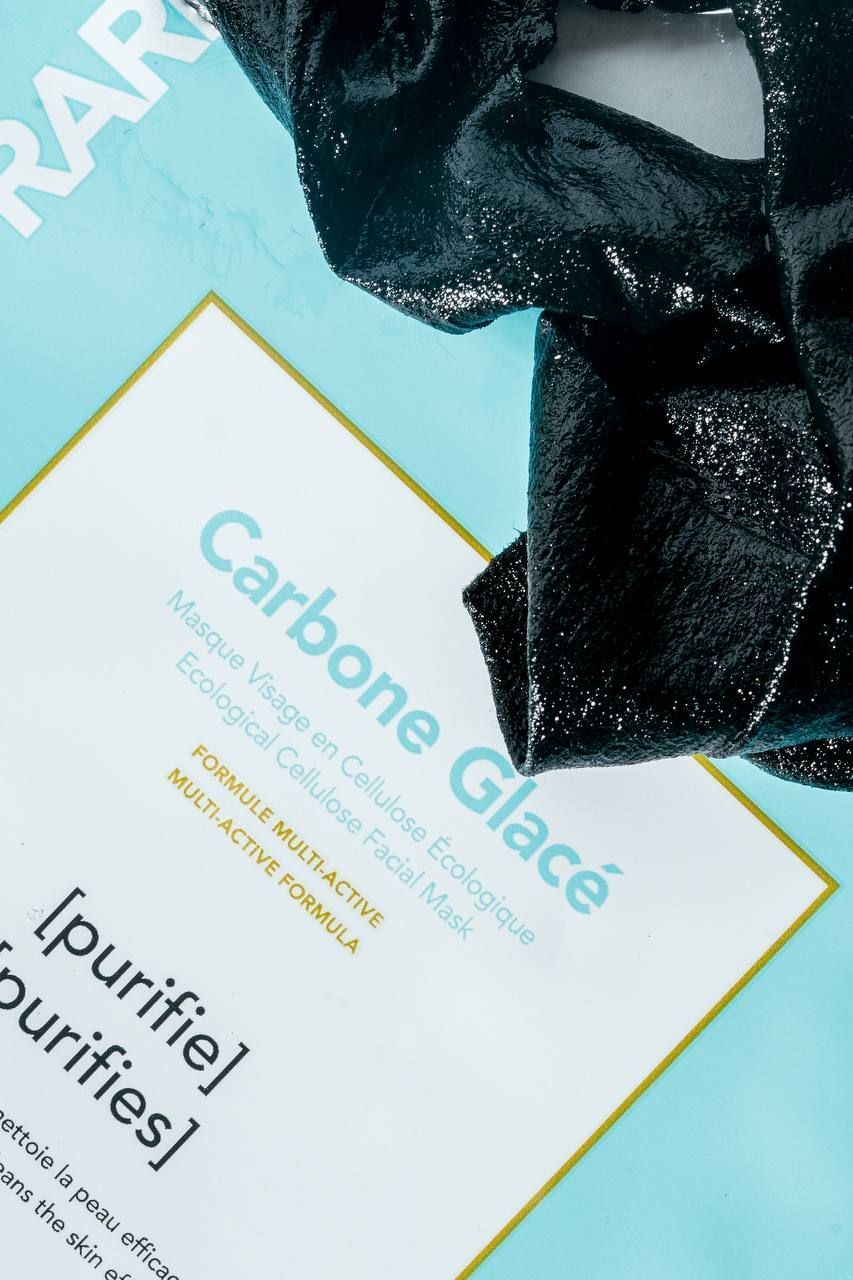 Чорна тканинна маска для детоксу та очищення шкіри Rare CARBONE GLAC&Eacute;, 1