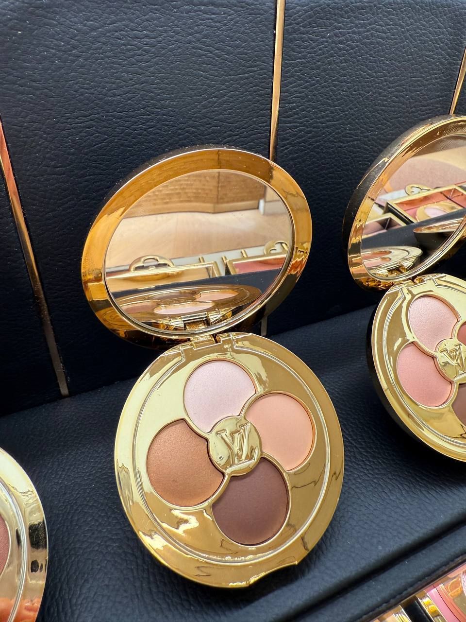 Палетка тіней Louis Vuitton LV Ombres Eyeshadow Palette, Beige Memento