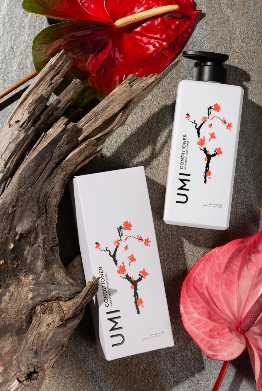 Кондиціонер для пошкодженого волосся UMI Hydrating Conditioner, 480 мл