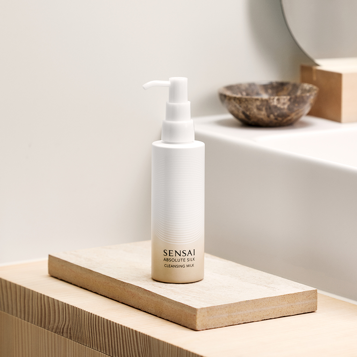 Очищуюче молочко для зняття макіяжу для обличчя Absolute Silk Cleansing Milk Sensai, 150мл