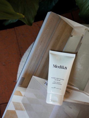 Очищающий поры скраб двойного действия Pore Refining Scrub Medik8, 75мл