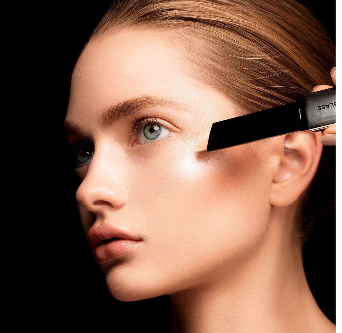 Кремовий хайлайтер Hourglass Vanish Flash Highlighting Stick