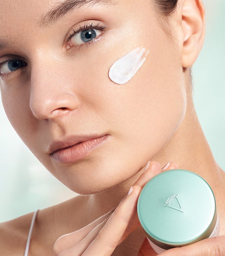 NEW 2025 Збагаченний крем для обличчя Vital Regenera I Rich Cream Valmont, 50мл