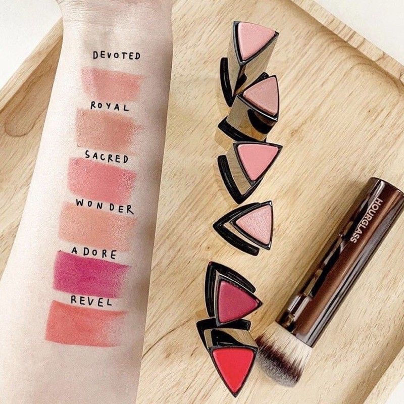 Кремовые румяна в стике Hourglass Vanish Blush Stick - Adore