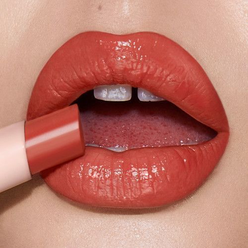 Зволожуючий бальзам для губ Charlotte Tilbury, Happicoral