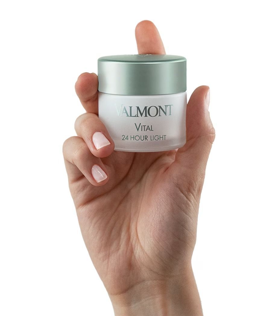 NEW 2025  Увлажняющий крем Vital 24 Hour Light Cream Valmont, 50мл