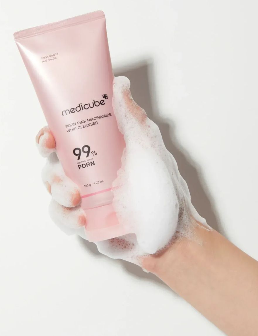 Очищувальна пінка з полінуклеотидами та ніацинамідом Medicube PDRN Pink Niacinamide Whip Cleanser, 120мл