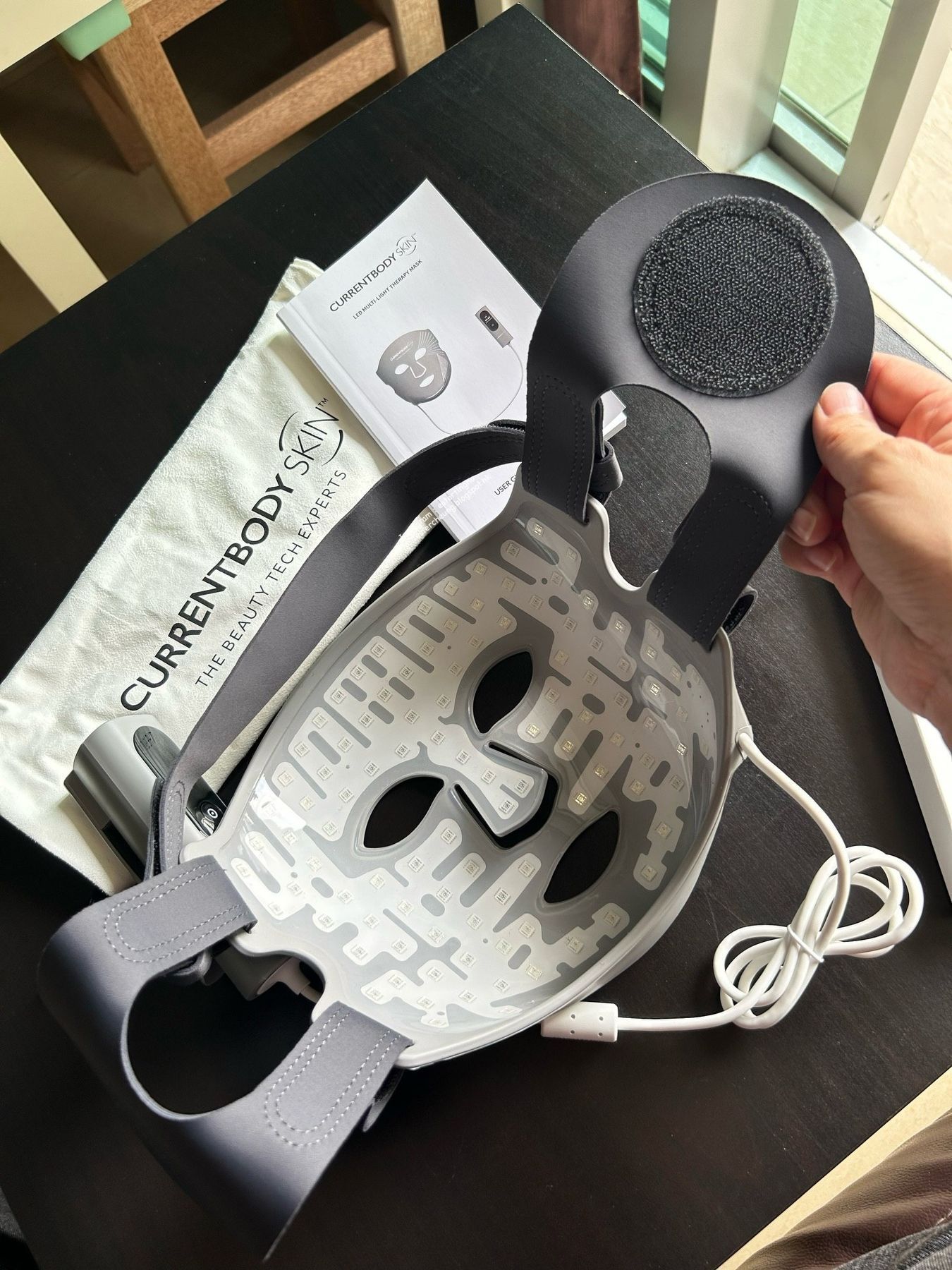 Світлодіодна маска CurrentBody Skin LED Multi Light Therapy Face Mask