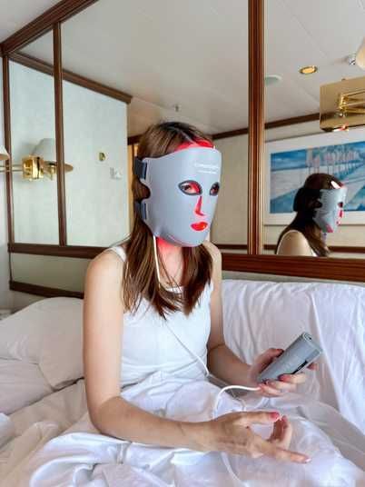 Світлодіодна маска CurrentBody Skin LED Multi Light Therapy Face