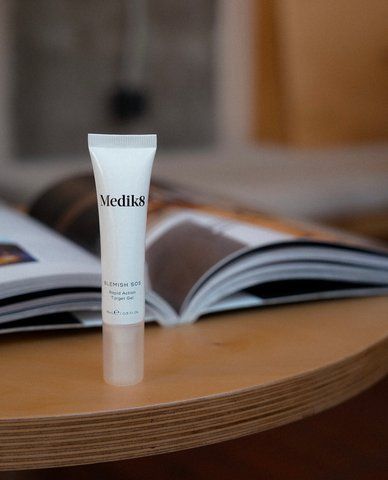 Гель против акне быстрого действия Blemish SOS Medik8, 15мл