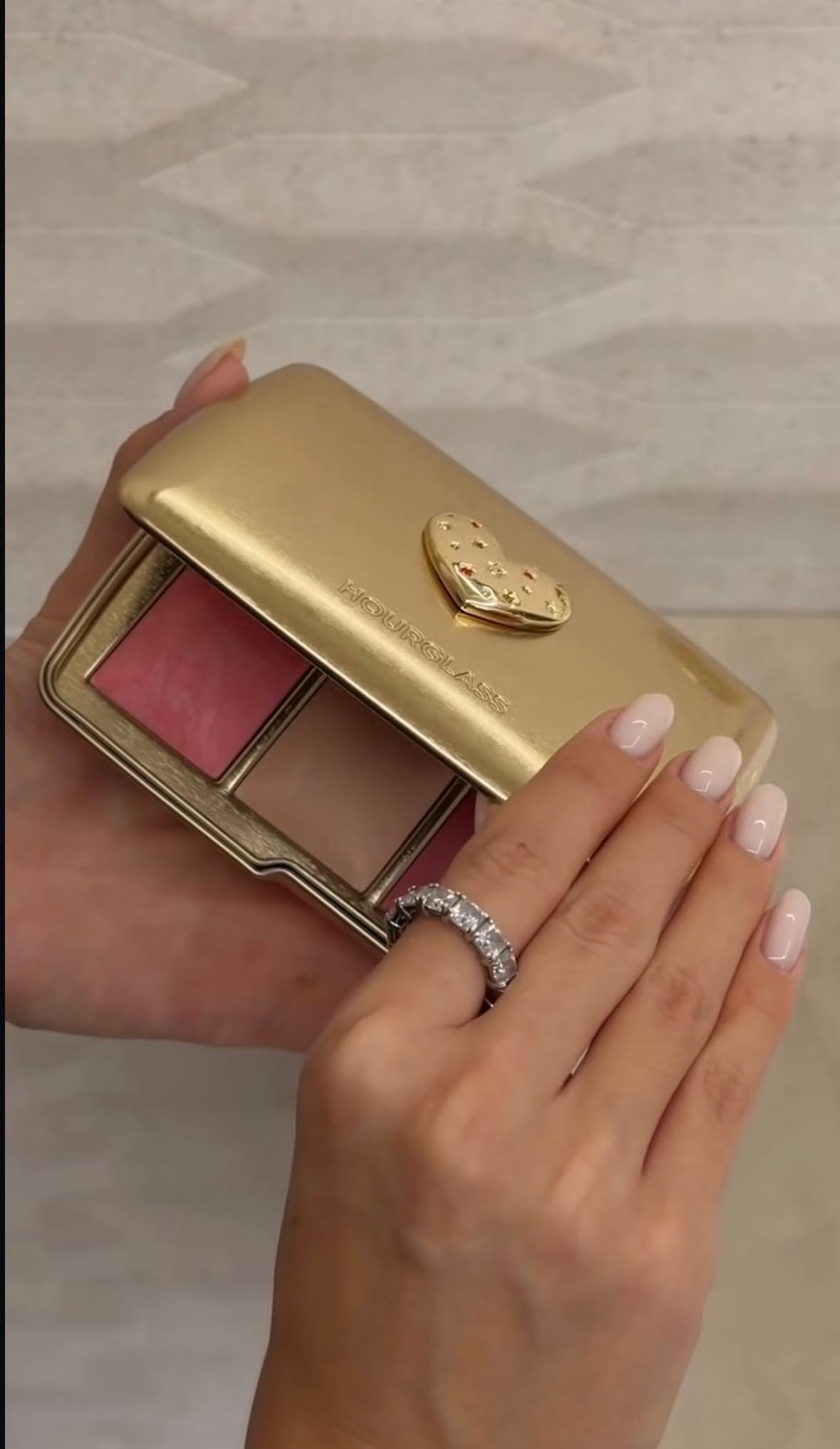 Палетка для обличчя Hourglass Ambient Lighting Edit Unlocked Palette Love