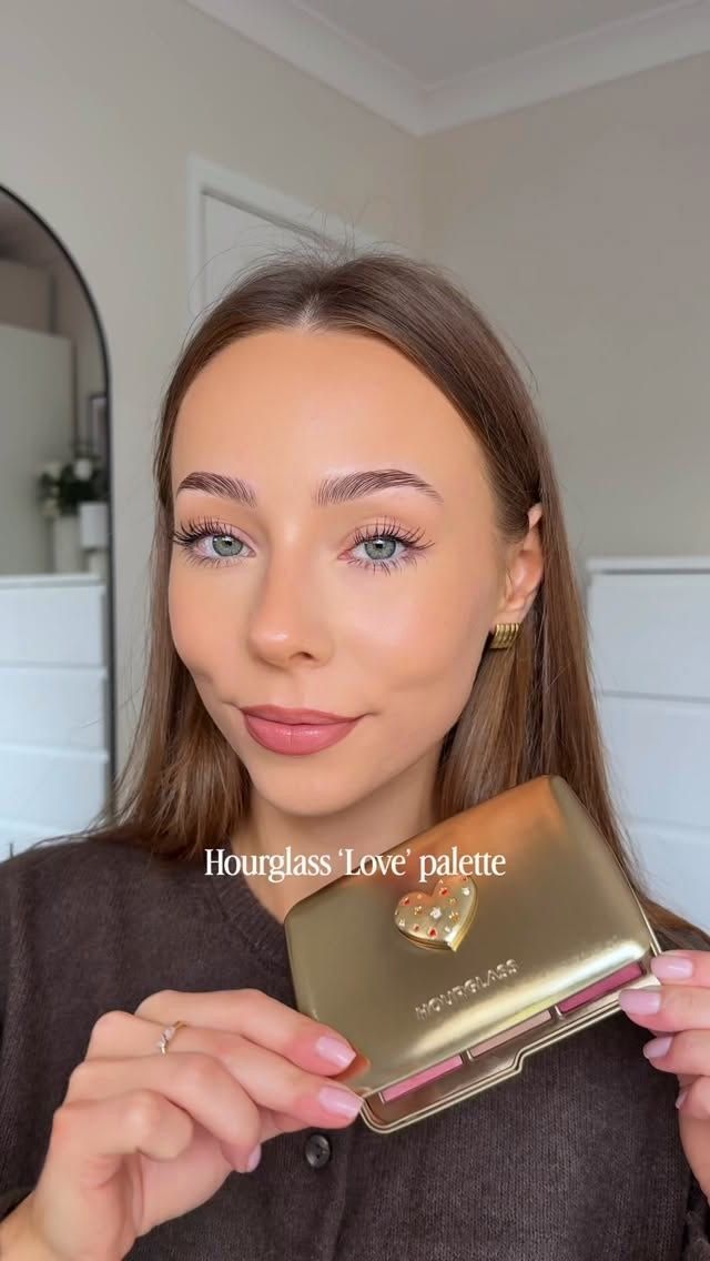 Палетка для обличчя Hourglass Ambient Lighting Edit Unlocked Palette Love