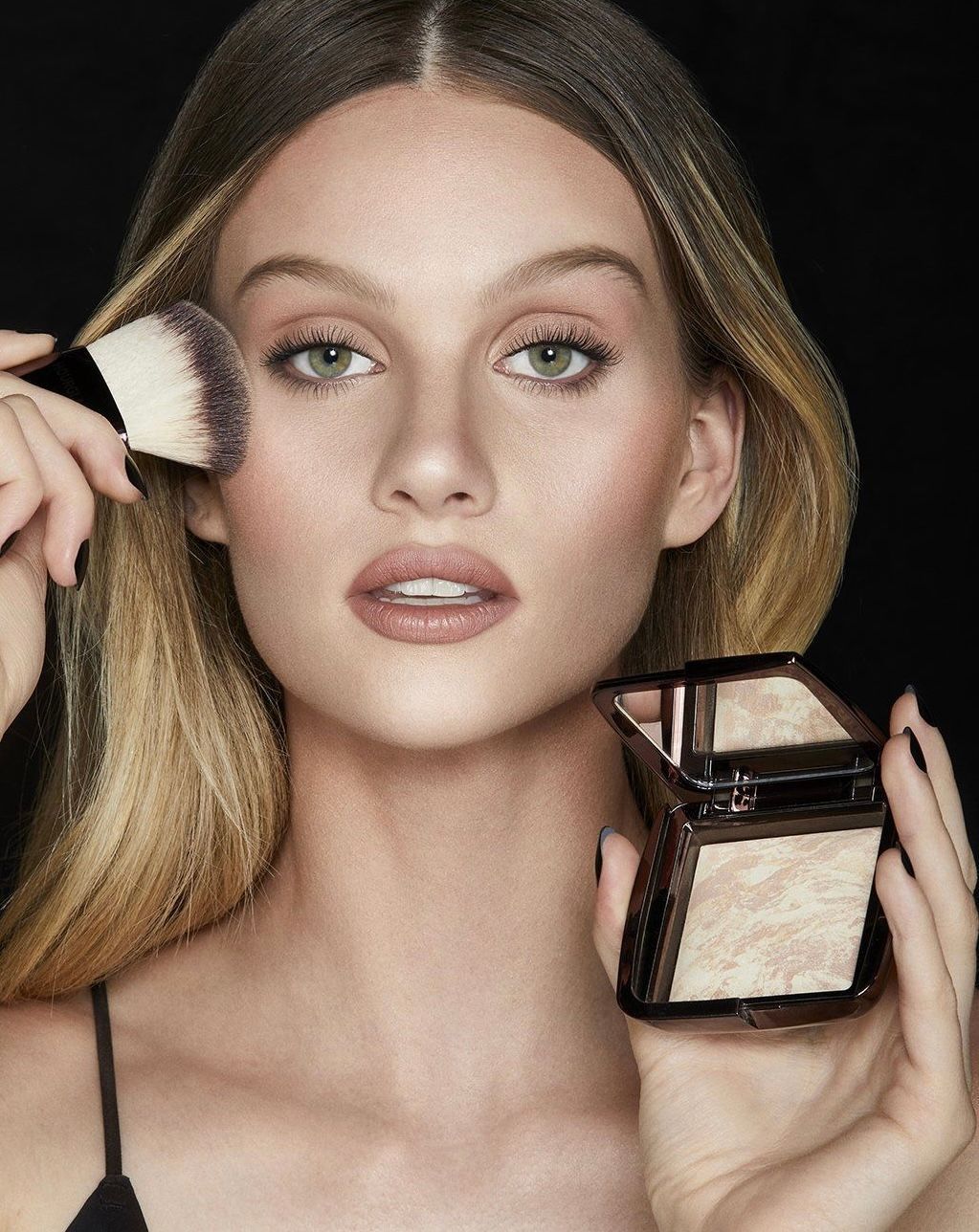 Пудра Hourglass Ambient Lighting Infinity Powder