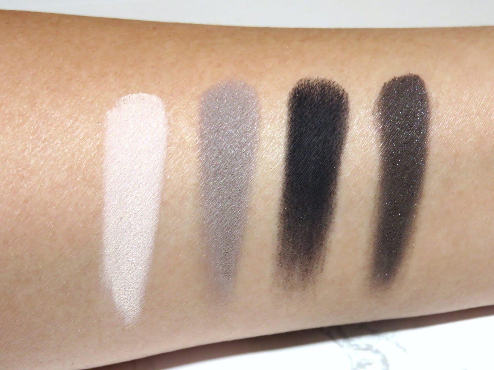 Тіні Victoria Beckham Beauty Smoky Eye Brick, Tuxedo